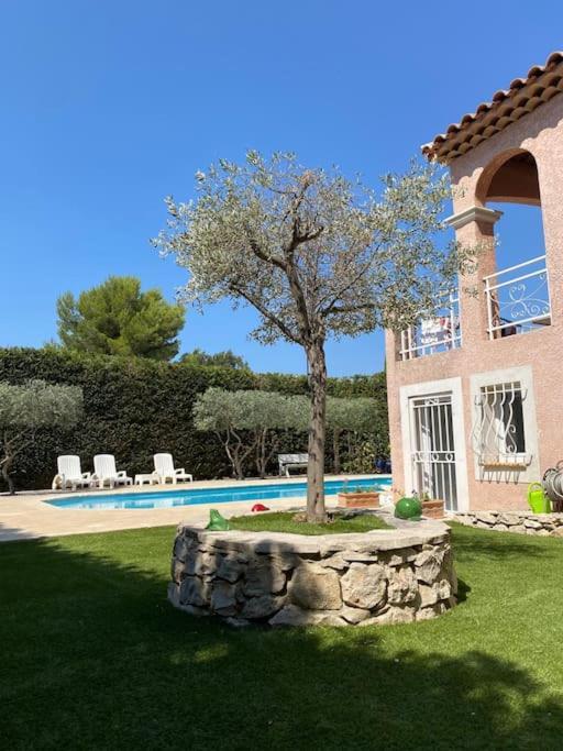 T2 Avec Jardin Et Piscine Privee Διαμέρισμα Velaux Εξωτερικό φωτογραφία