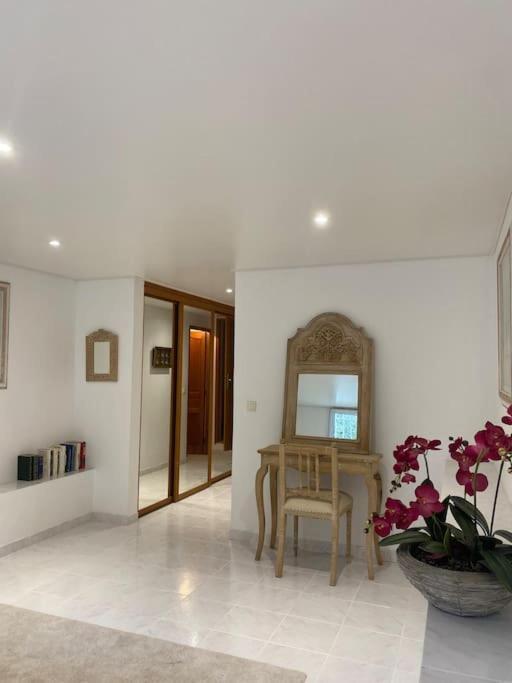 T2 Avec Jardin Et Piscine Privee Διαμέρισμα Velaux Εξωτερικό φωτογραφία